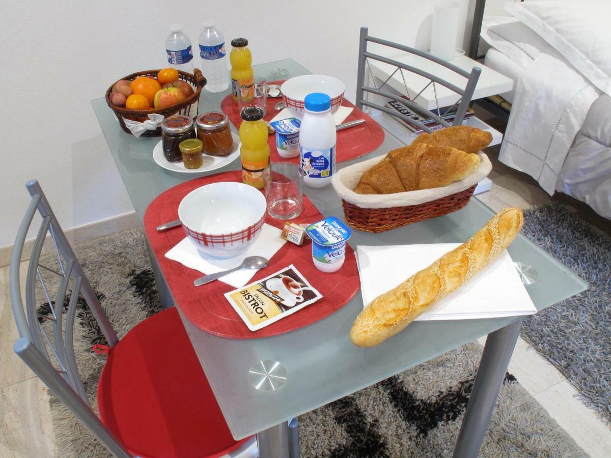 フェンデンハイム La Cour Des Amis Bed & Breakfast エクステリア 写真